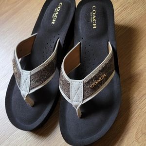 Coach flip-flop size 6B